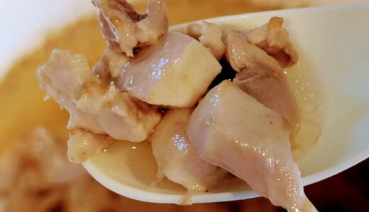 うどんスープの素とレンジで簡単「鶏もも肉の出汁煮」