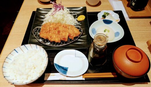 ちょっと切り方が雑だった「和幸」のとんかつランチ